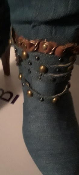 Denim over the knee boots. - Picture 3 of 6